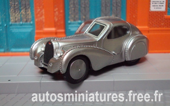 1945 Bugatti T68 coupe Autocult