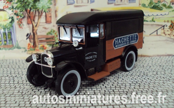 1925 Latil B2 Camionnette Hachette